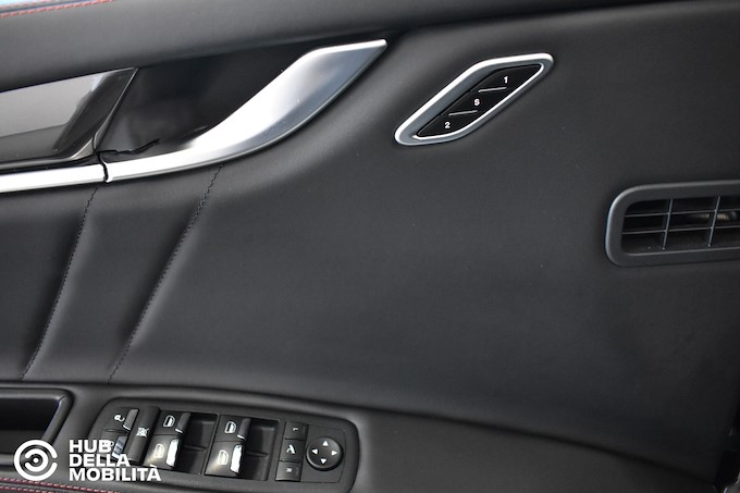 MASERATI Ghibli 330 CV MHEV GT Ultima